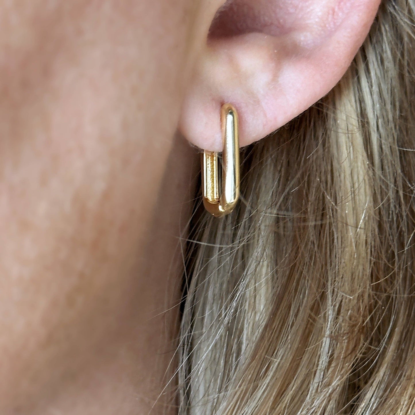 Oblong Hoop Earrings (18k Gold Filled)