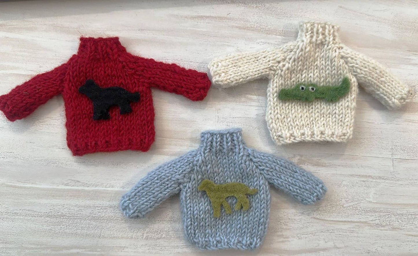 Hand-Knit "Alligator Sweater" ornament