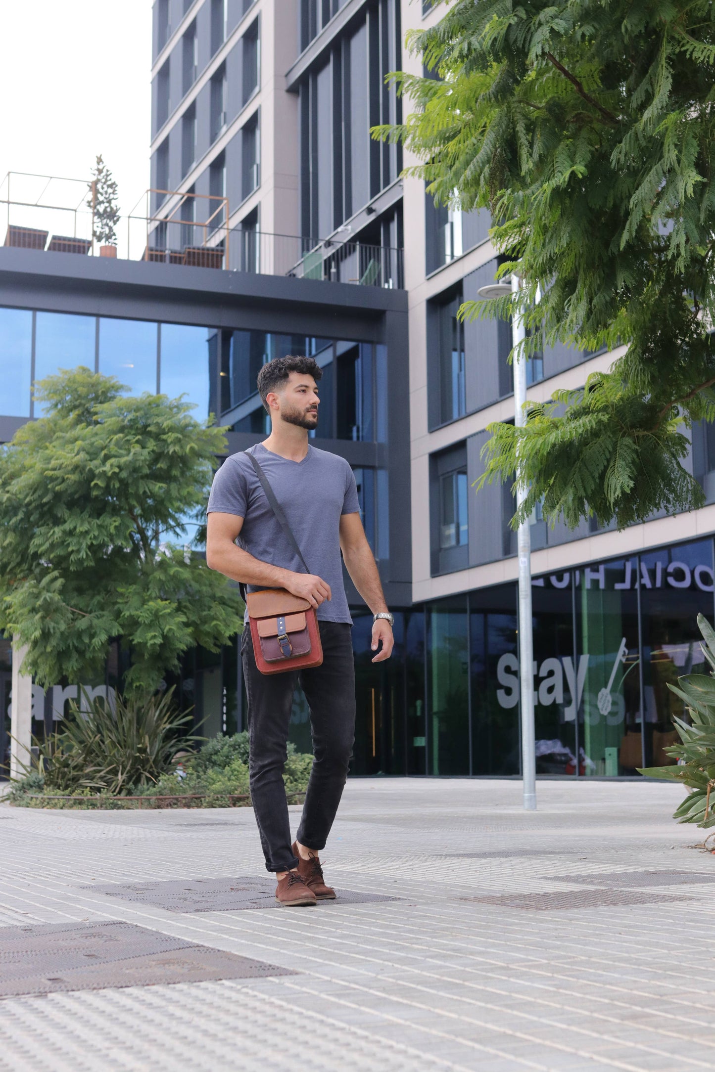 100% Leather Isla Recycled Crossbody Bag