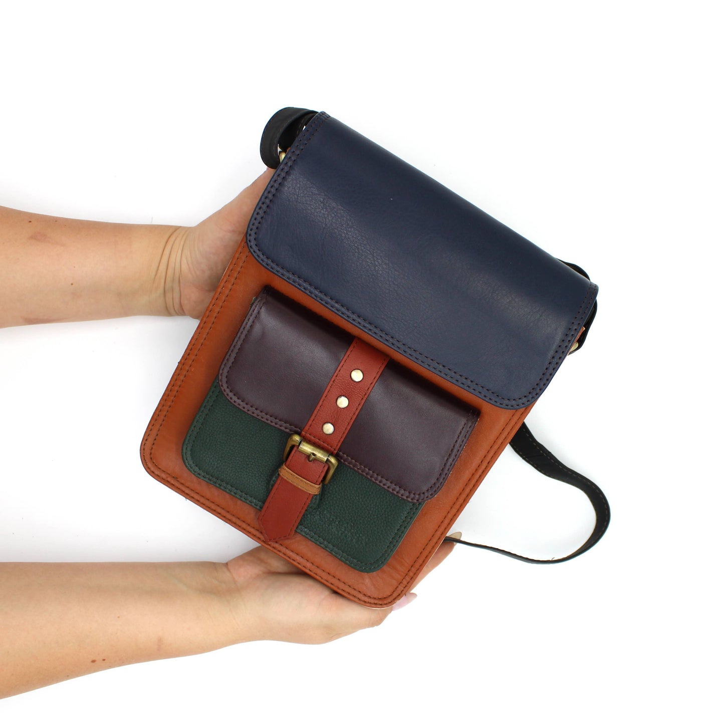 100% Leather Isla Recycled Crossbody Bag