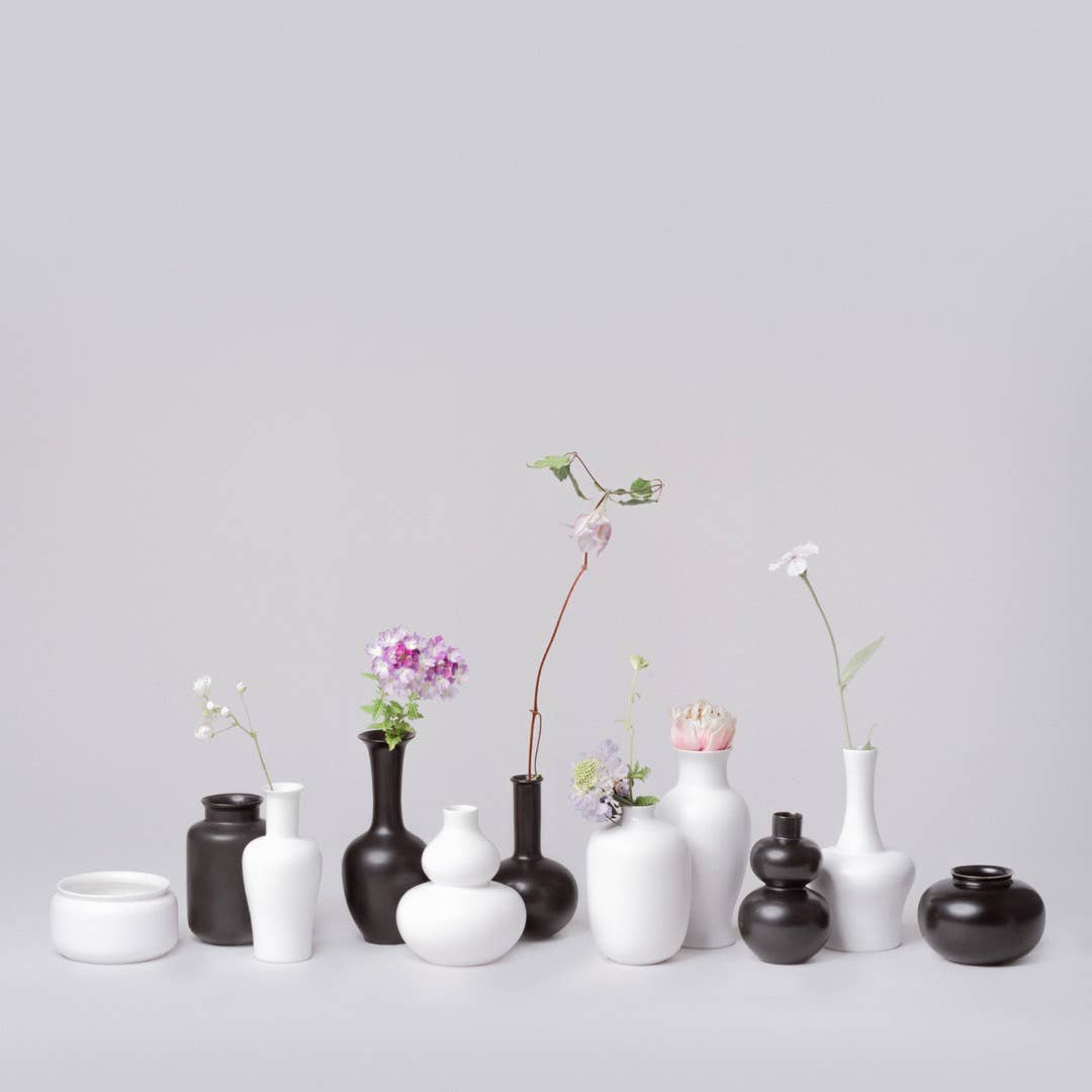 Semi-Matte Porcelain Mini Beauty Vase