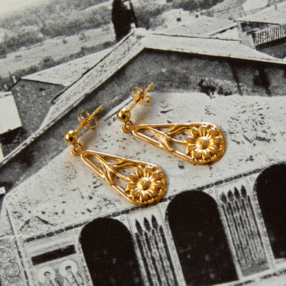 Vintage Gold Flower Drop Earrings