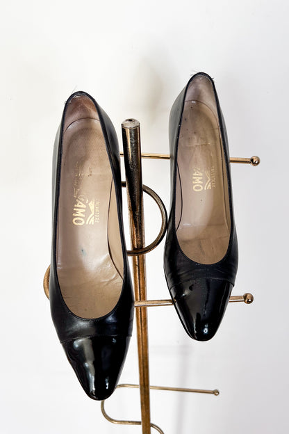 1980s Ferragamo Black Cap Toe Shoes / 7.5