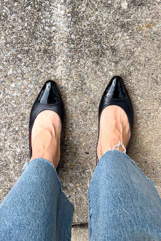 1980s Ferragamo Black Cap Toe Shoes / 7.5