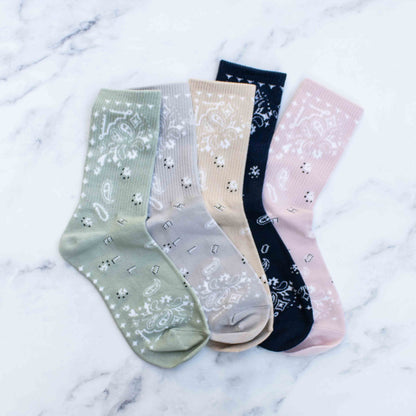 Women's Retro Bandana Pattern Crew Socks