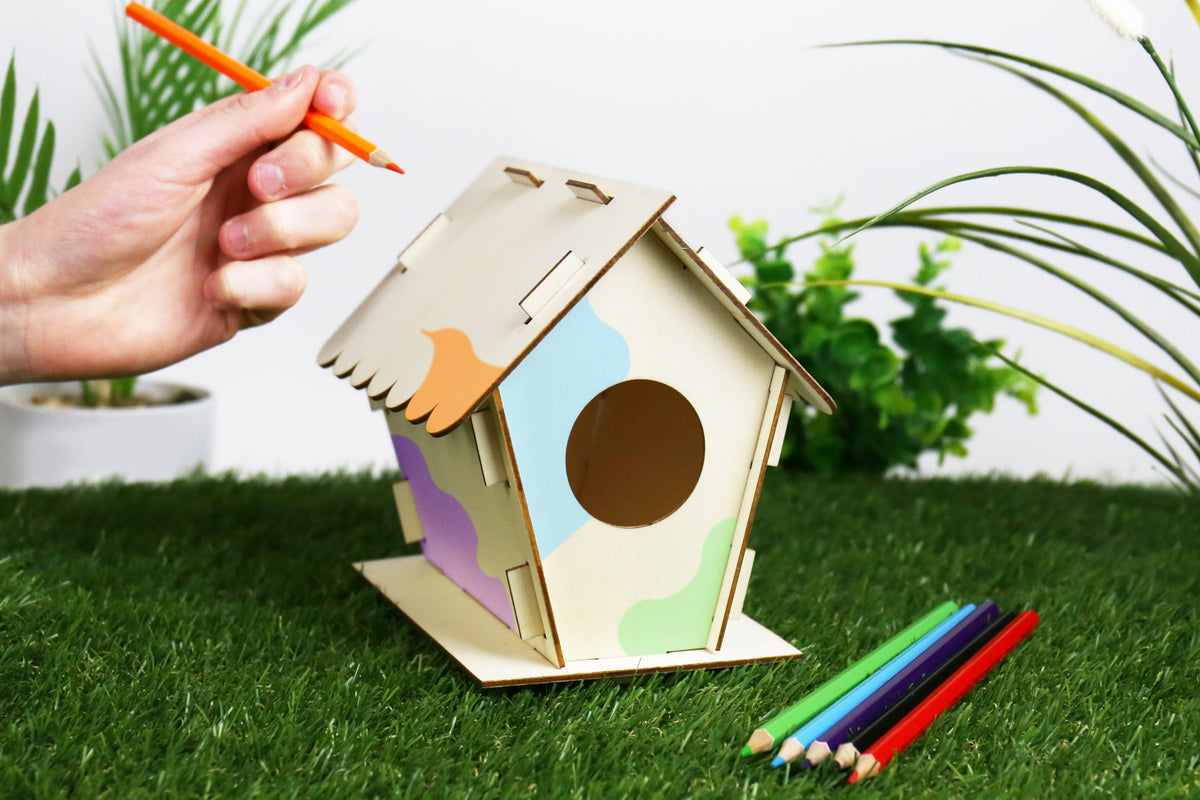DIY Birdhouse Building Kit