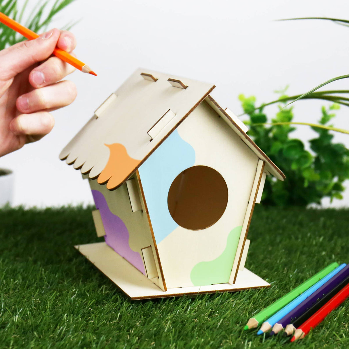 DIY Birdhouse Building Kit