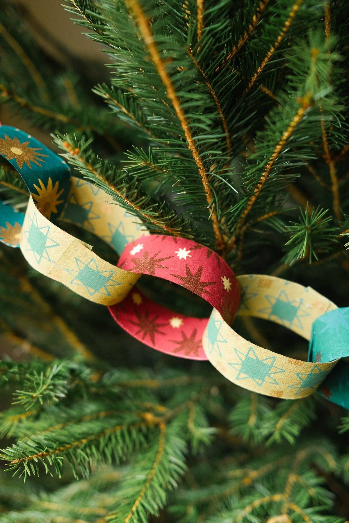 Festive Paper Chain Kit 160 Strips Recycled Paper