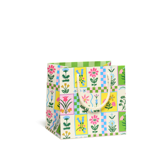 Retro Flower gift bags