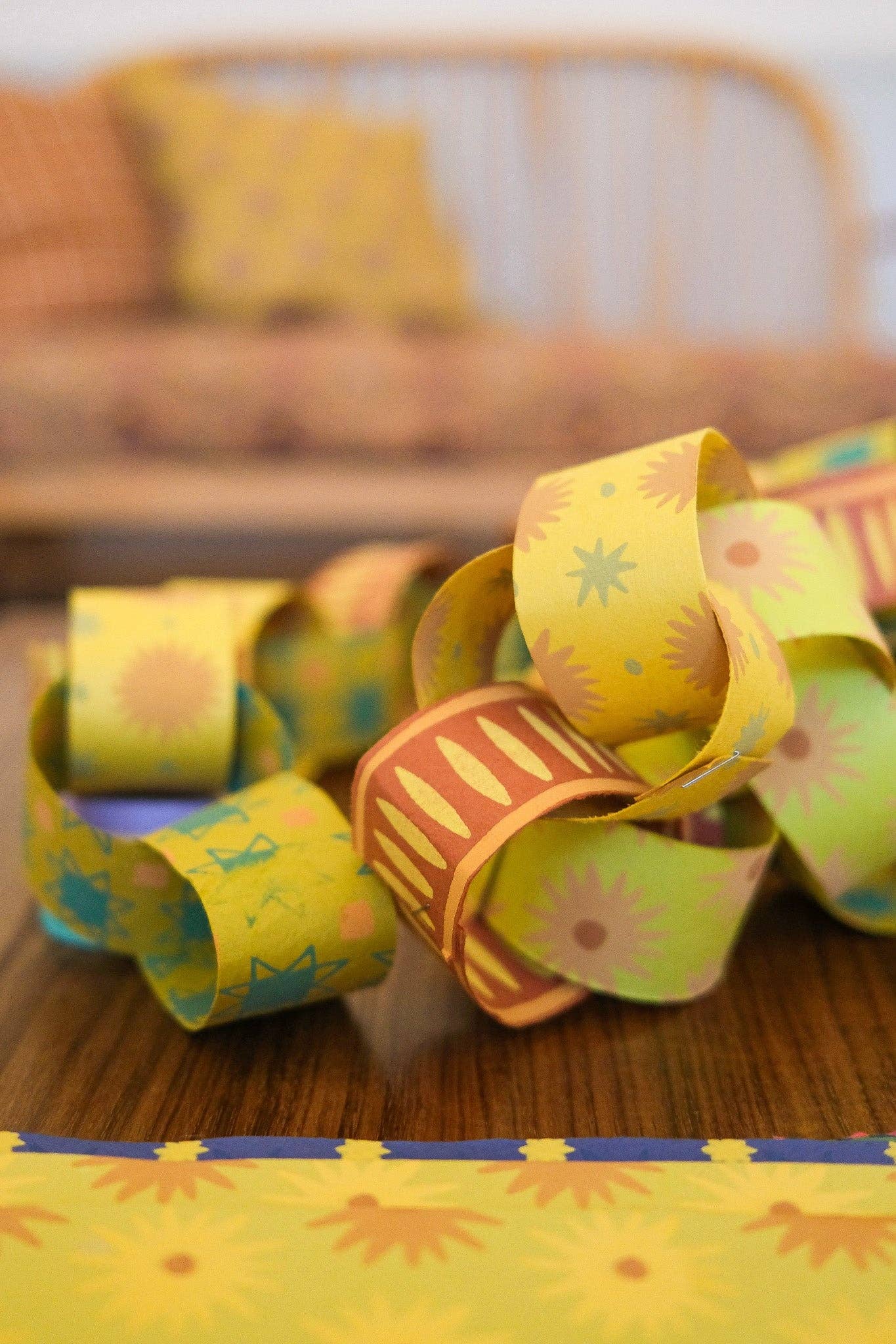 YELLOW & GREEN PAPER CHAIN KIT