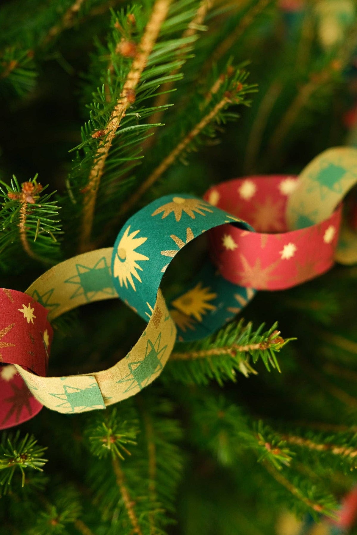 Festive Paper Chain Kit 160 Strips Recycled Paper