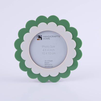 Scalloped Double Layer Round Picture Frame