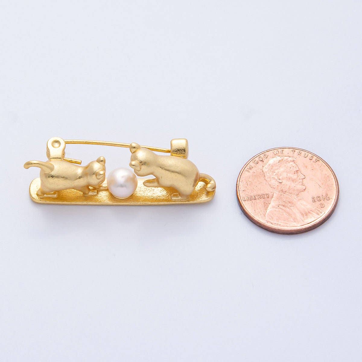 Gold Cat Pin Animal Brooch