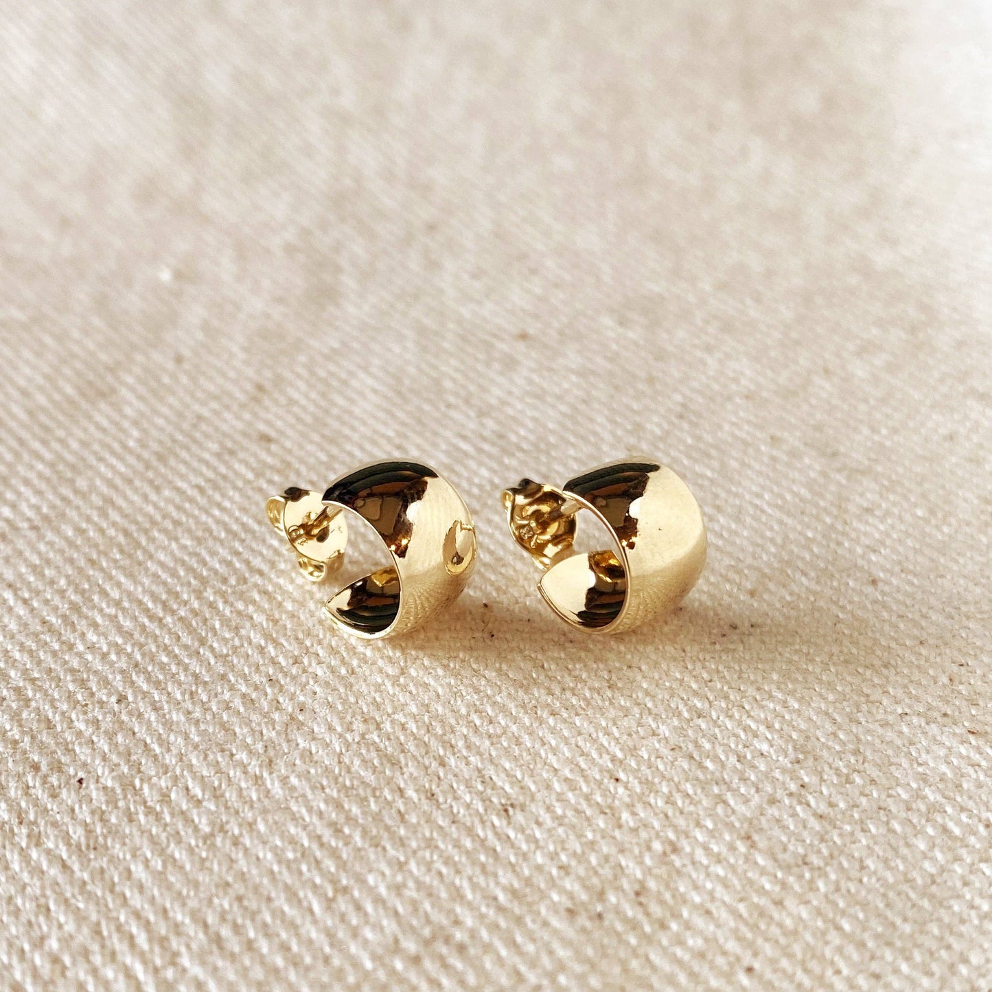 Half Open 18k Gold Filled Stud Earrings