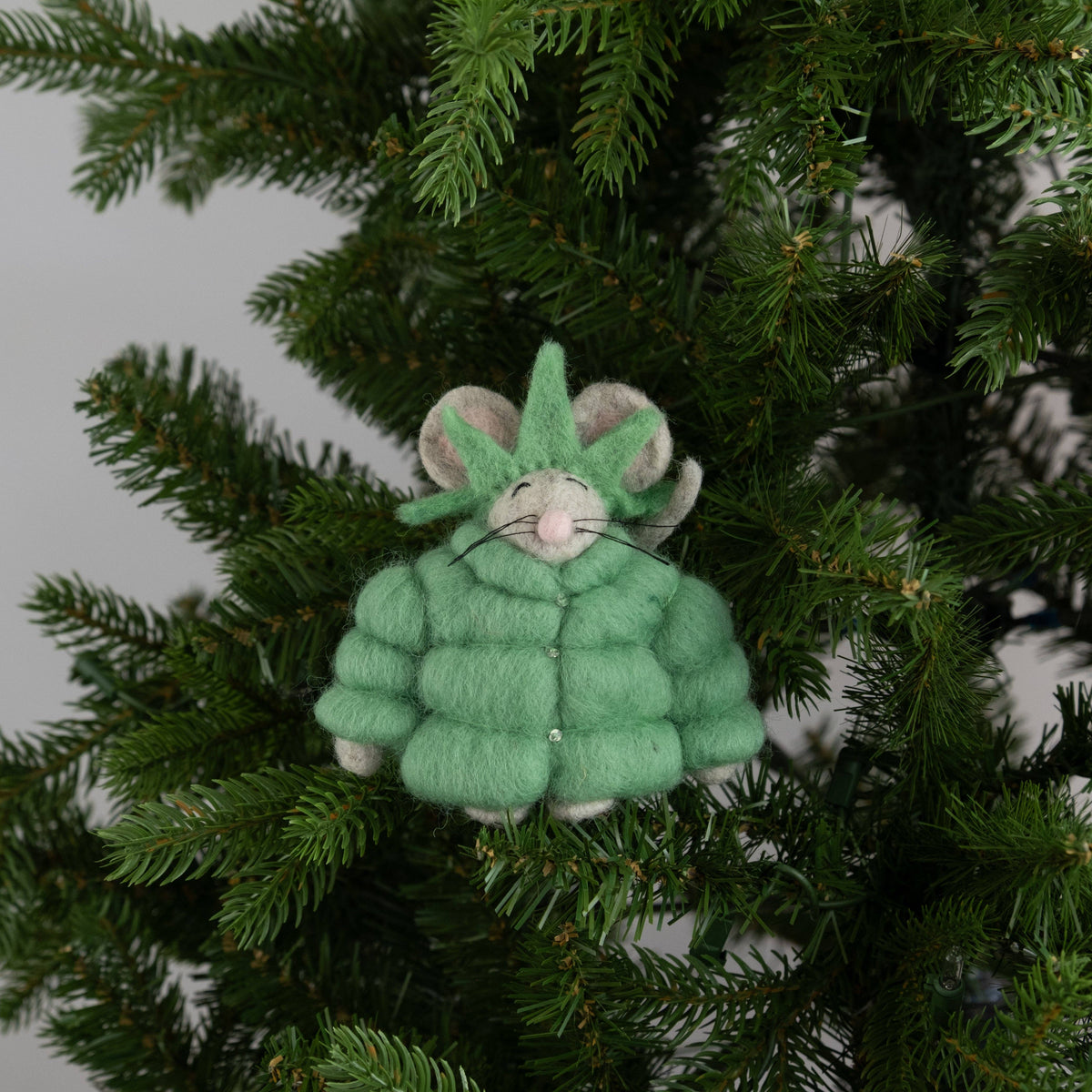 Puffer Coat Statue of Liberty Mouse Ornament
